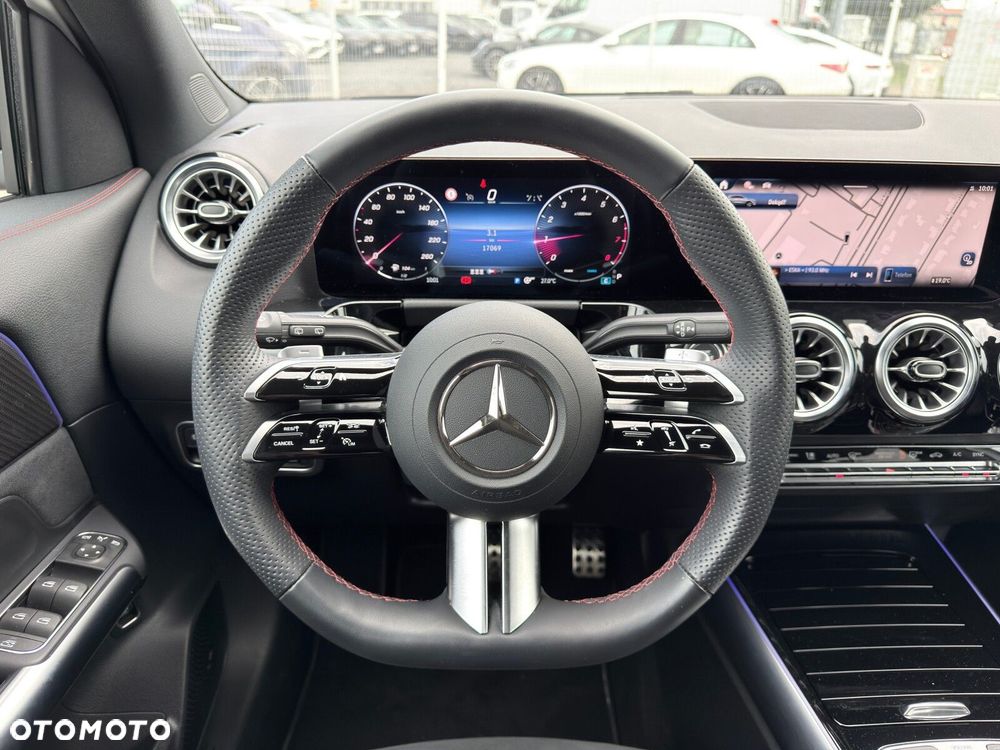 Mercedes-Benz GLA 200 AMG Line - 19