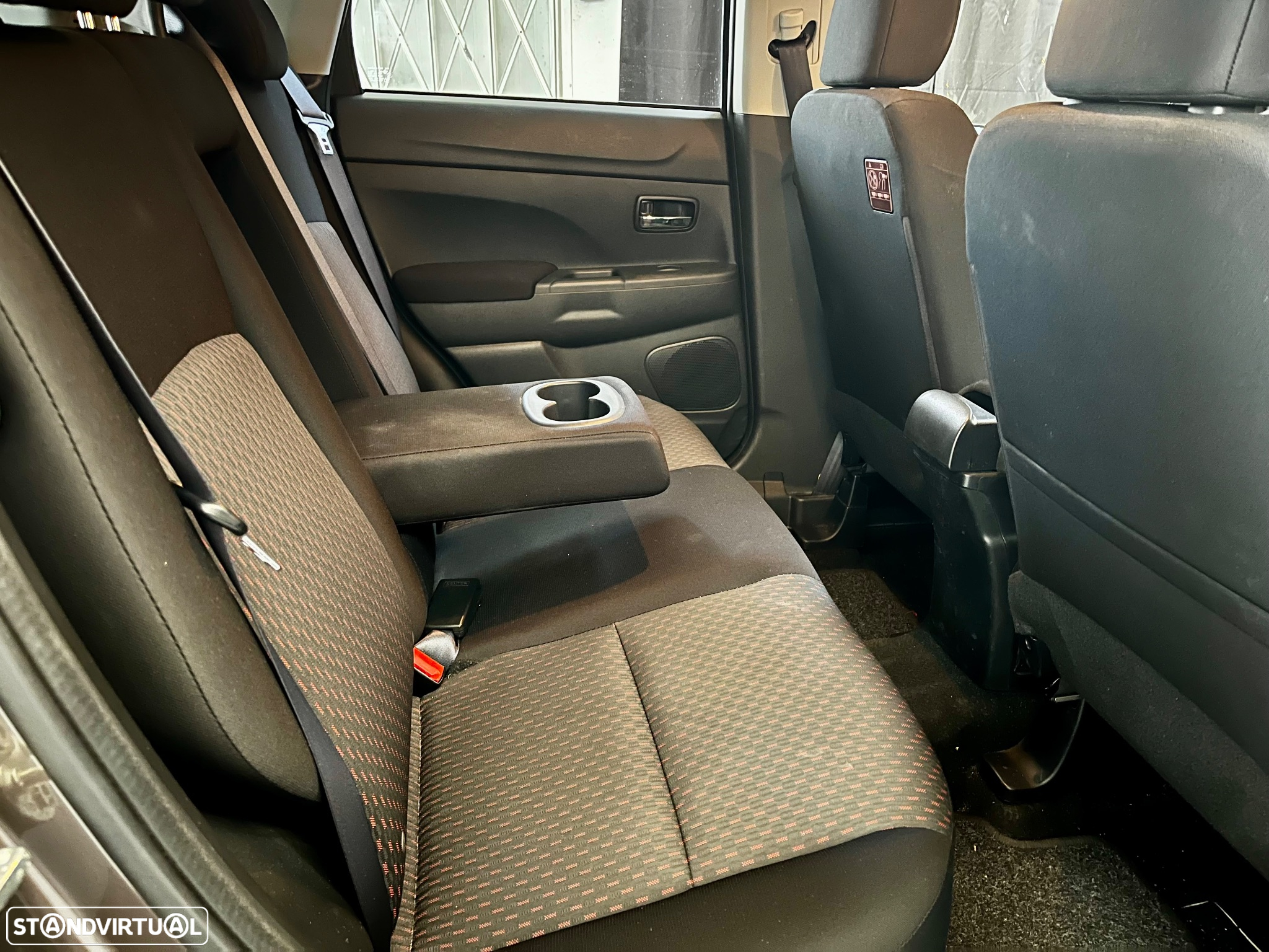 Mitsubishi ASX 1.6 DI-D Intense - 9