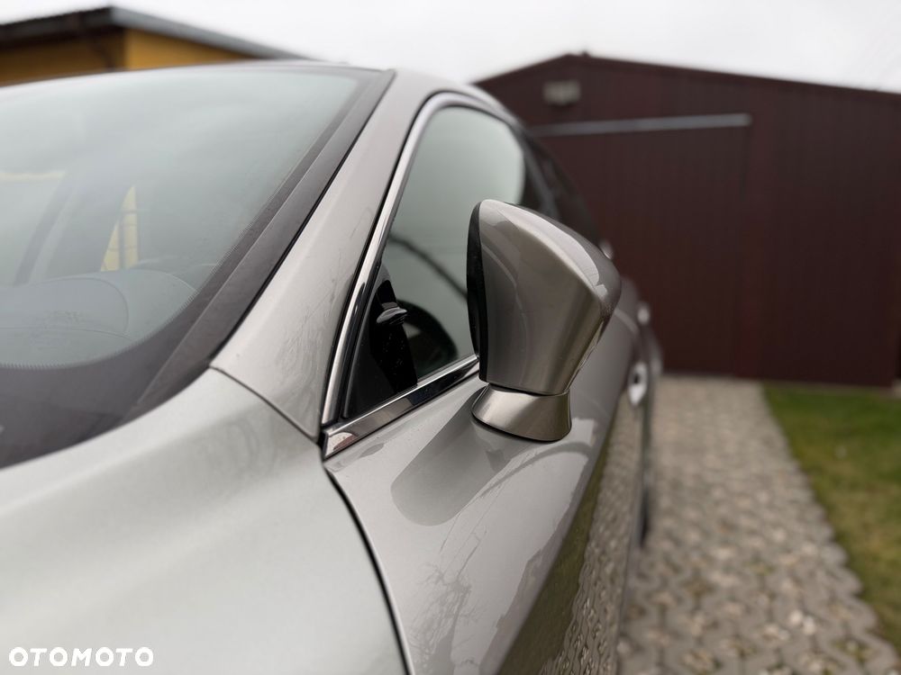 Lexus IS 300h Prestige - 32