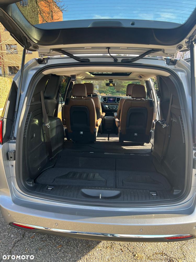 Chrysler Pacifica - 10