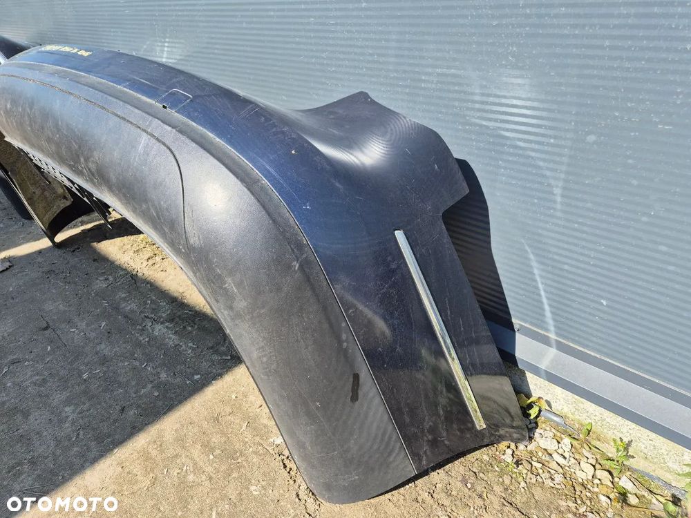 ORYGINALNY ZDERZAK  TYLNY  PASSAT B6 - 35