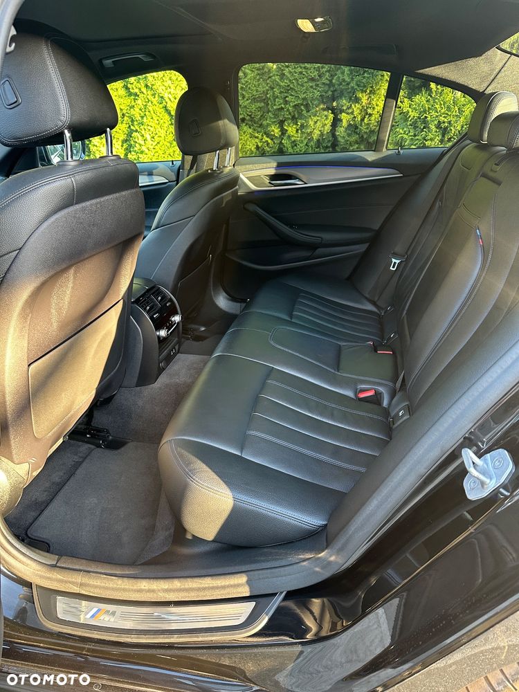 BMW Seria 5 520d xDrive - 16