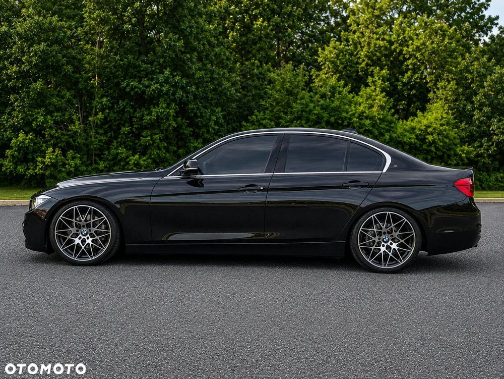 BMW Seria 3 330i xDrive Edition M Sport Shadow - 3
