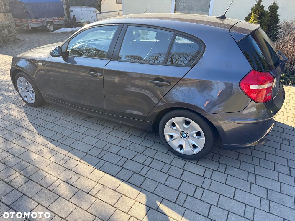 BMW Seria 1 118d DPF - 4