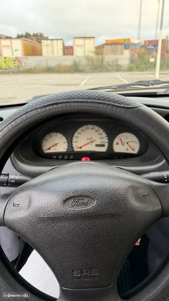 Ford Fiesta 1.4 Ghia - 5