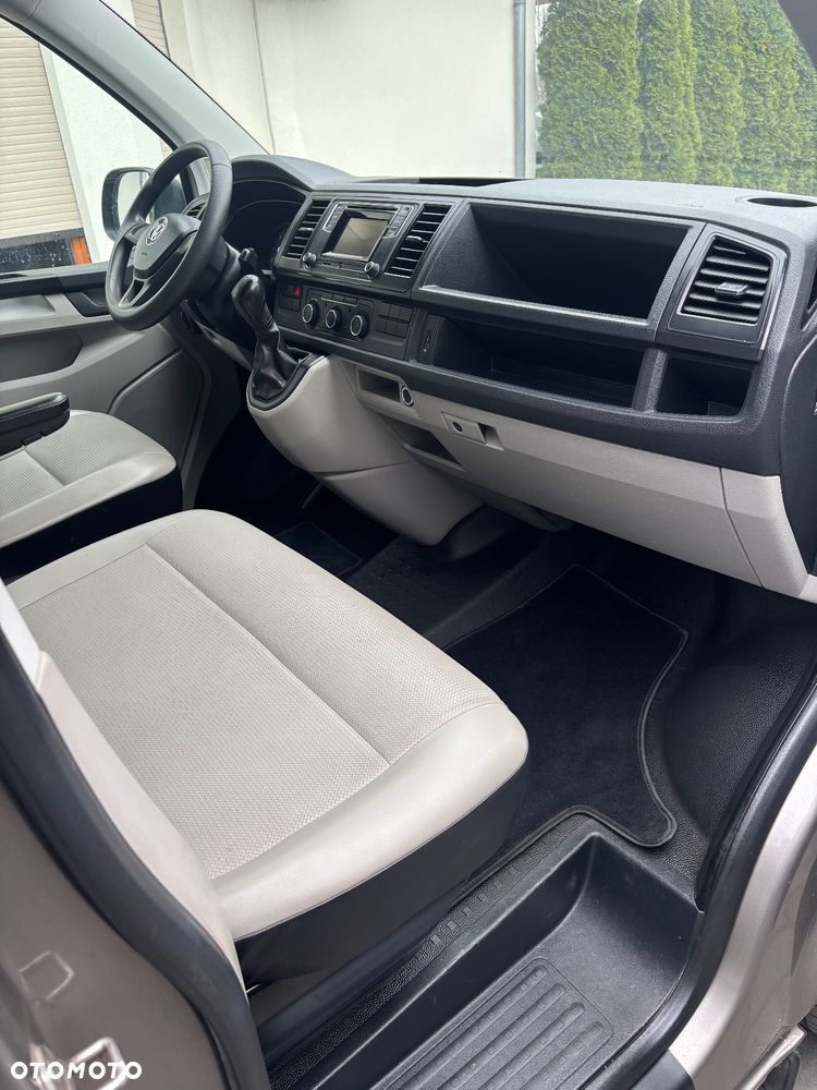 Volkswagen Transporter T6 - 19