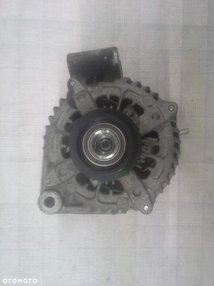 Jaguar XF X250 3.0 TD V6 alternator - 8