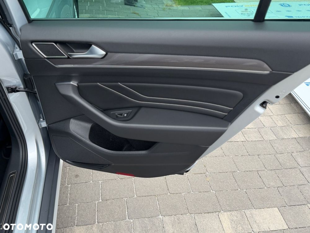 Volkswagen Passat Alltrack 2.0 TDI 4Mot DSG - 25