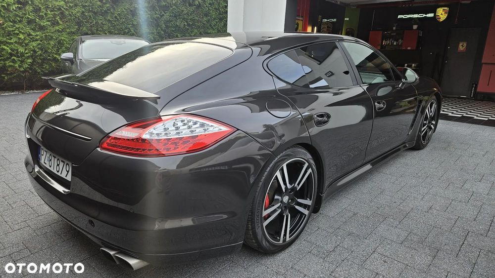 Porsche Panamera Turbo - 7