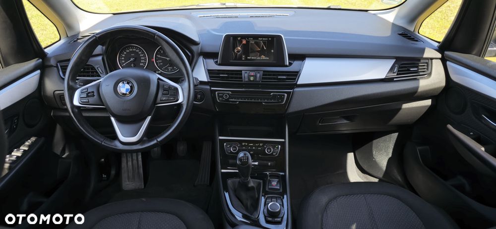 BMW Seria 2 216i Active Tourer - 12