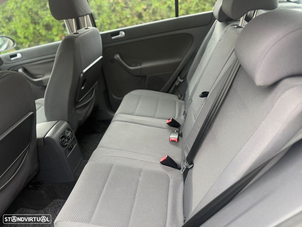 VW Golf Plus 1.9 TDi Trendline AC - 24