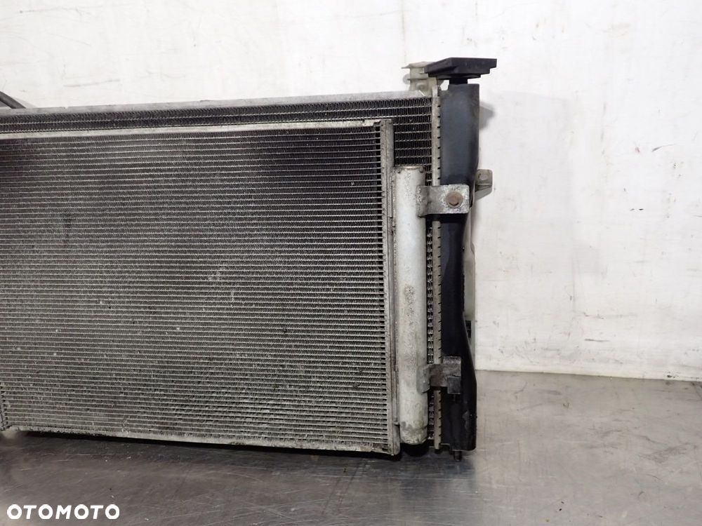 ZESTAW CHŁODNIC WENTYLATOR MITSUBISHI COLT VI Z30 MN130400 1350A071 ETP11051ZM - 3