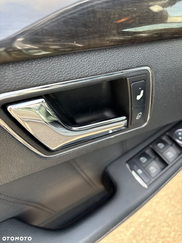 Mercedes-Benz Klasa E 220 CDI BlueEff Avantgarde - 12
