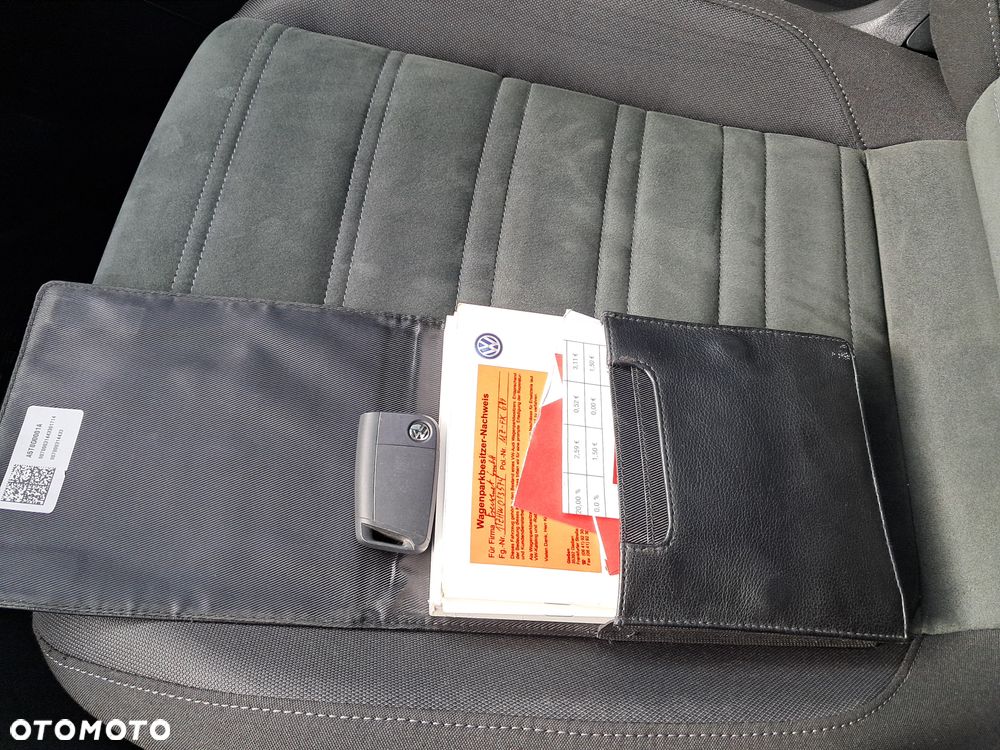 Volkswagen Touran 2.0 TDI SCR (BlueMotion Technology) DSG Comfortline - 18