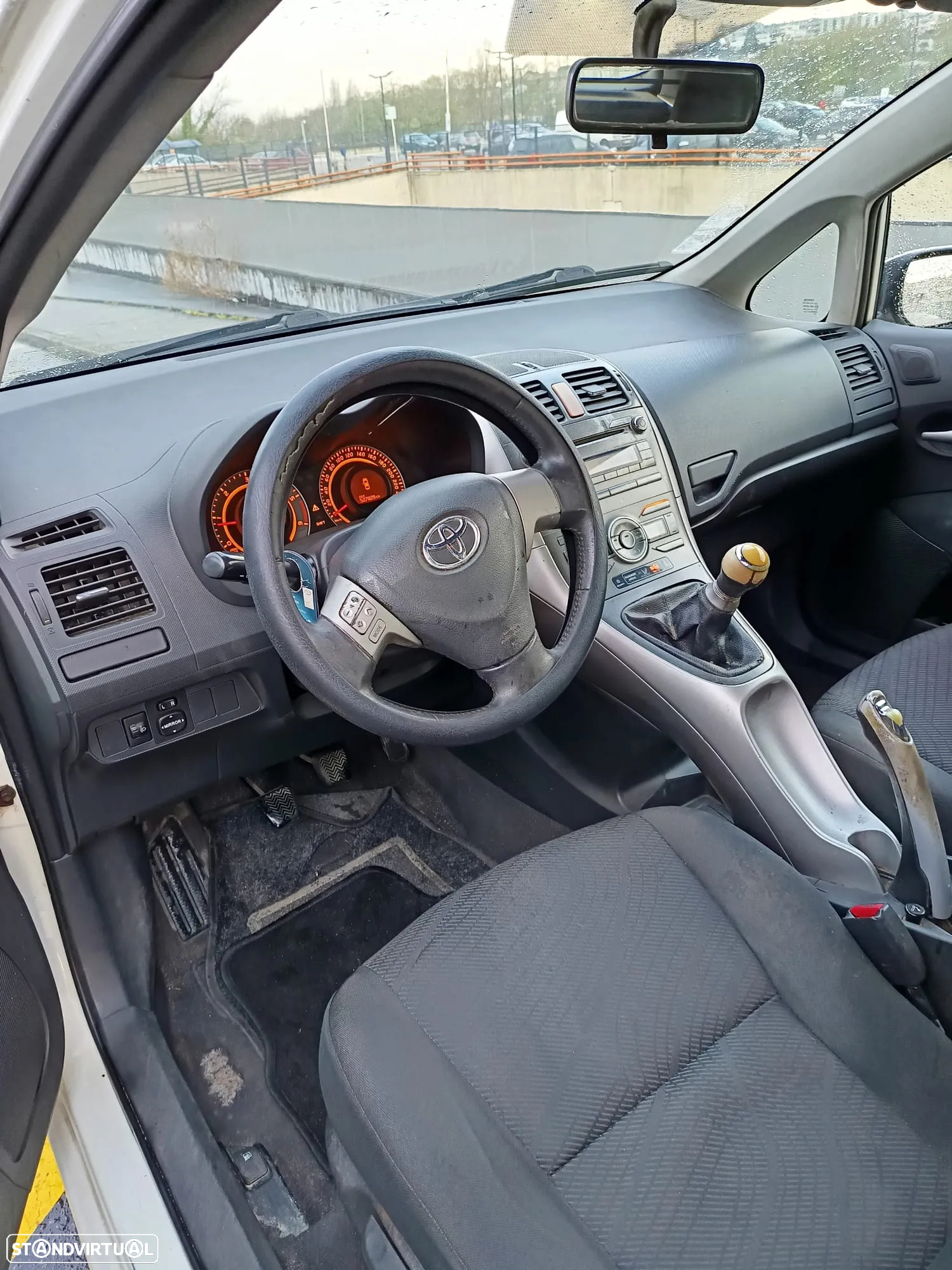 Toyota Auris 1.4 D-4D - 5