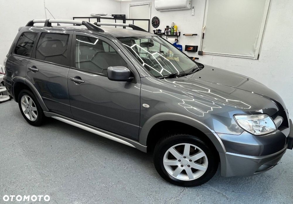 Mitsubishi Outlander - 12
