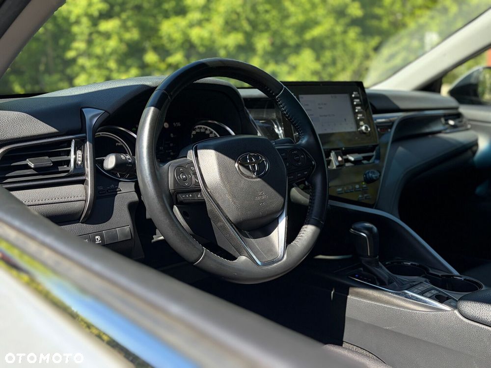 Toyota Camry 2.5 Hybrid Comfort CVT - 18