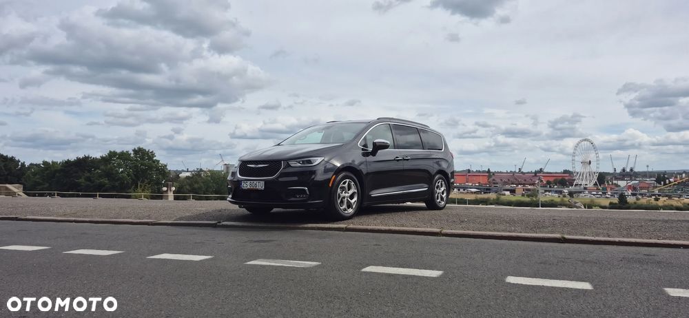 Chrysler Pacifica - 2