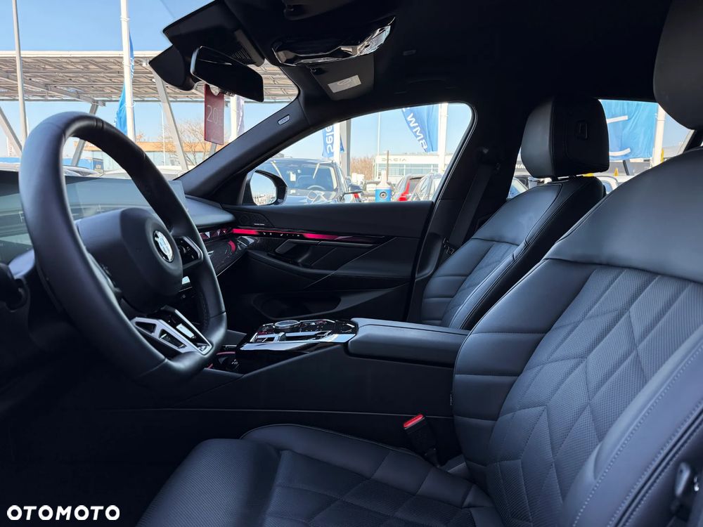 BMW Seria 5 520d - 30