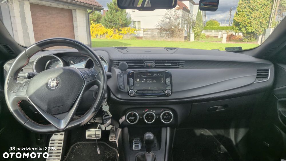 Alfa Romeo Giulietta 1750 TBi Veloce TCT - 9