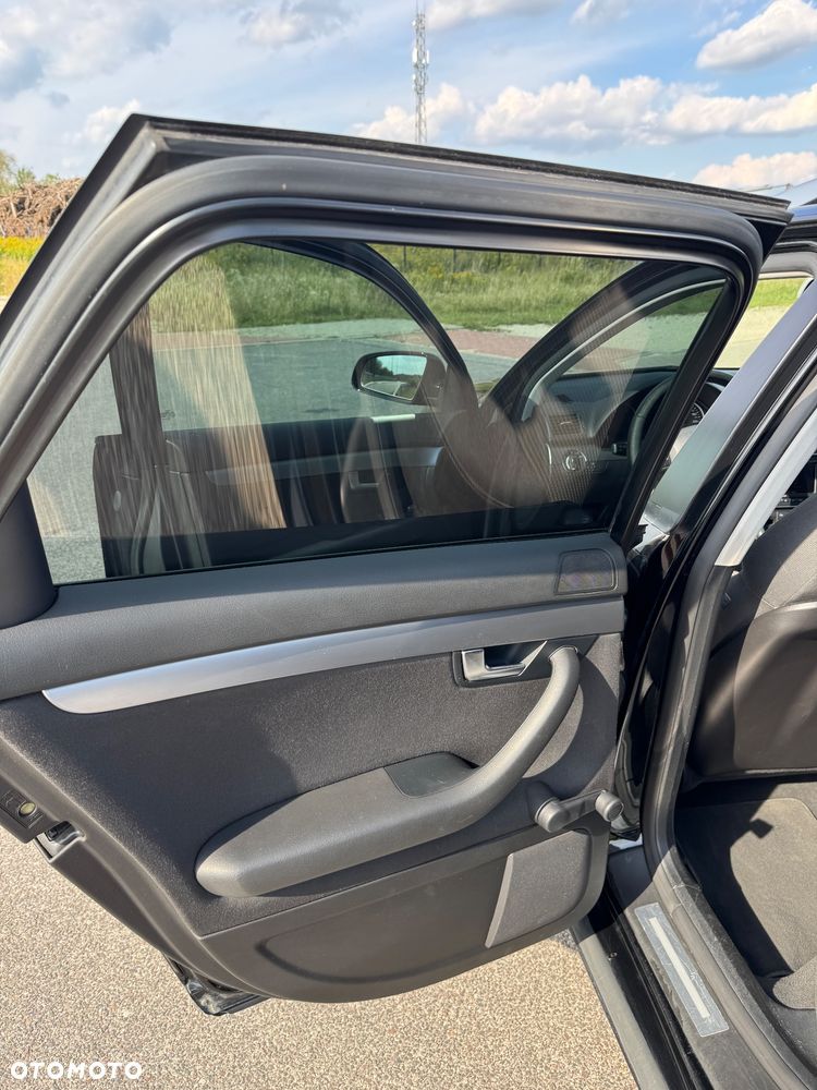 Audi A4 Avant 2.0 TDI - 11