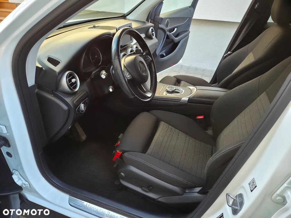 Mercedes-Benz GLC - 23