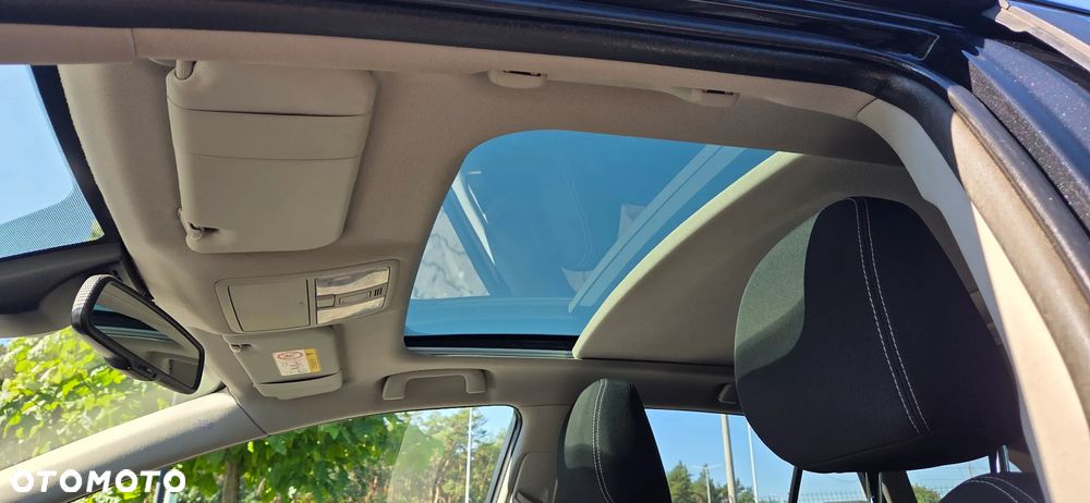 Toyota Avensis 1.8 Premium - 31