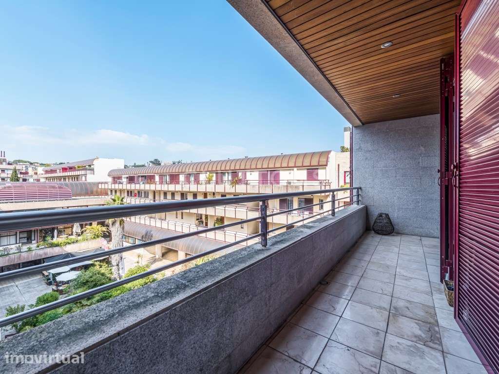 Arrendamento T2, Condomínio Fechado, Piscina Estoril - Grande imagem: 2/23