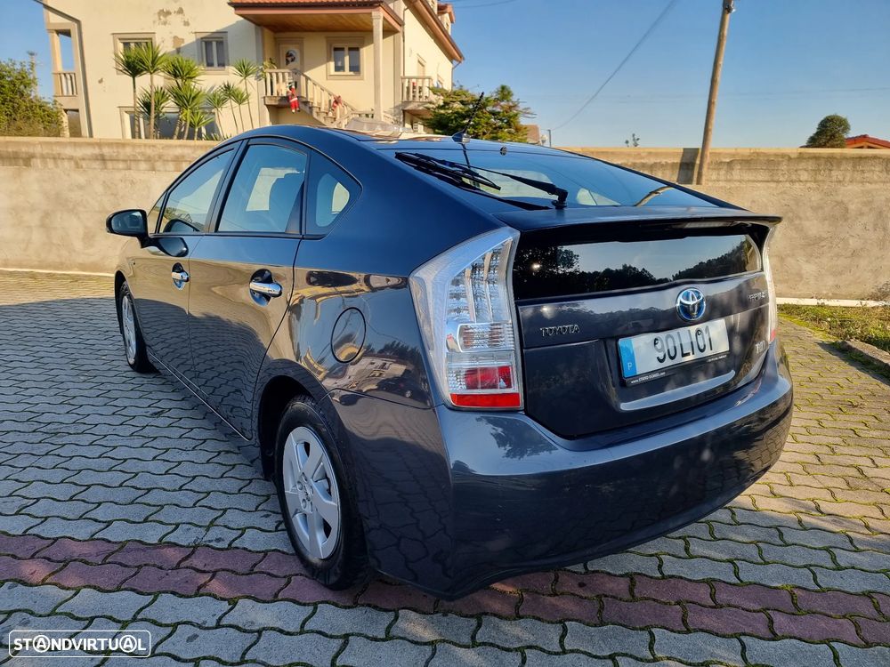 Toyota Prius 1.8 Premium - 4
