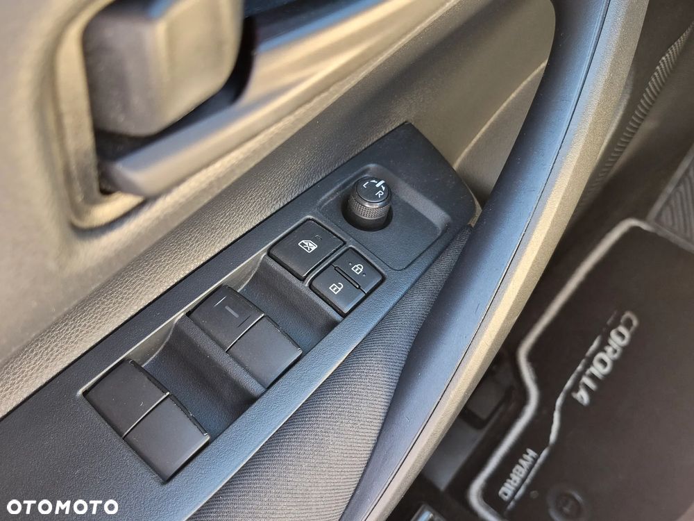 Toyota Corolla 1.8 Hybrid Active - 23