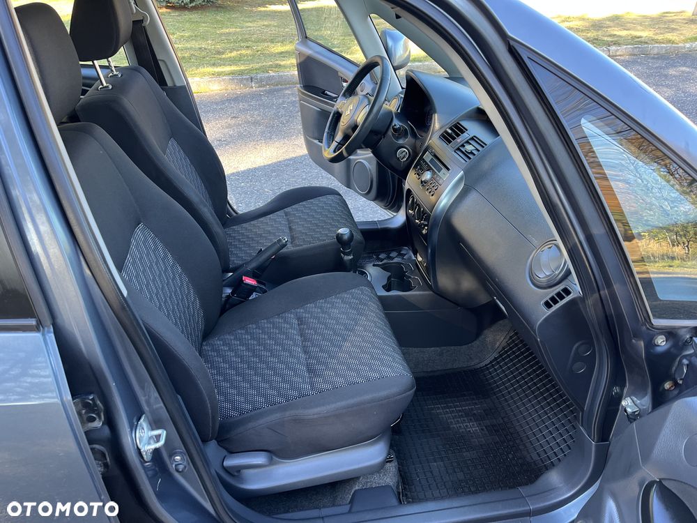 Suzuki SX4 1.6 GLX / Comfort - 13