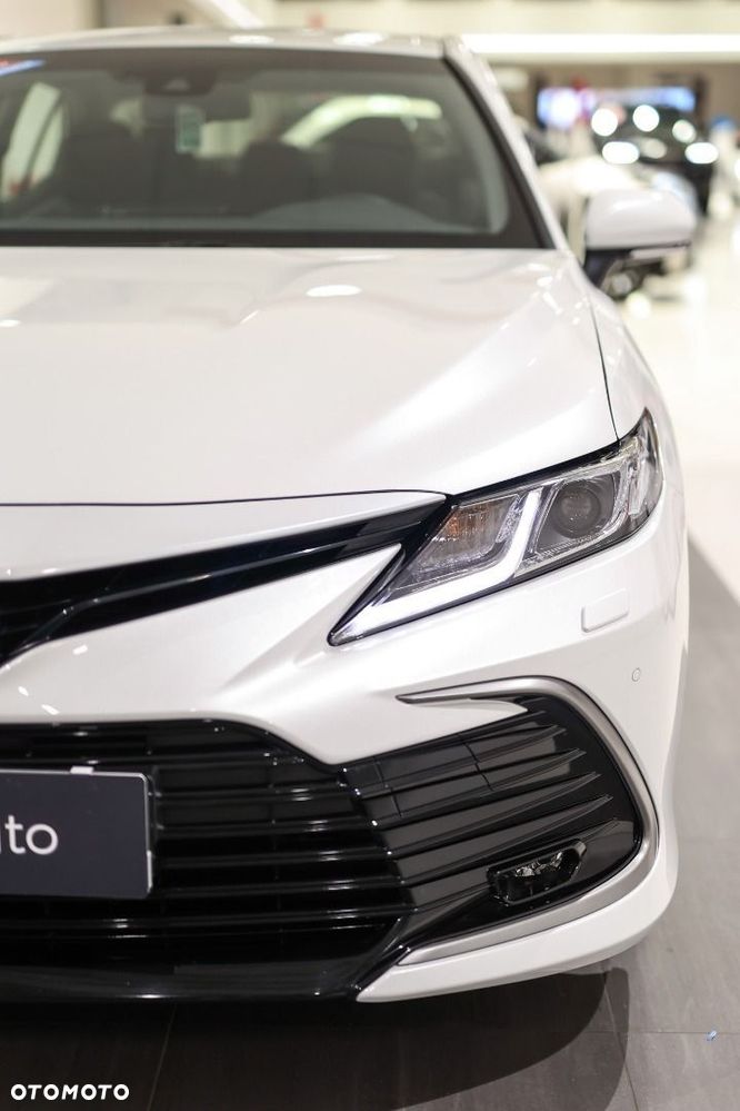 Toyota Camry - 11