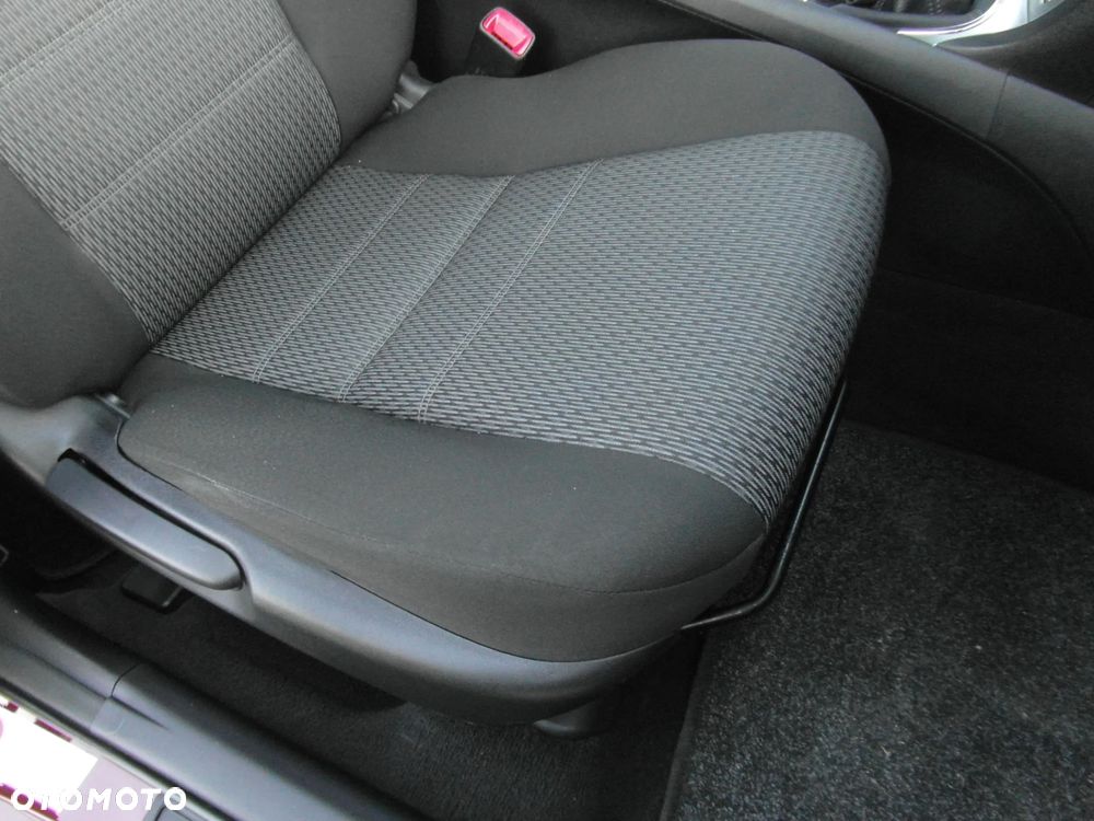 Toyota Avensis 1.8 Edition-S - 18