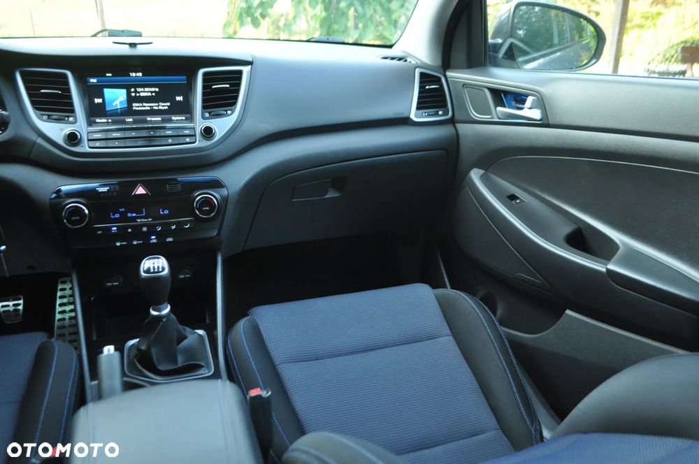 Hyundai Tucson blue 1.7 CRDi 2WD Style - 25