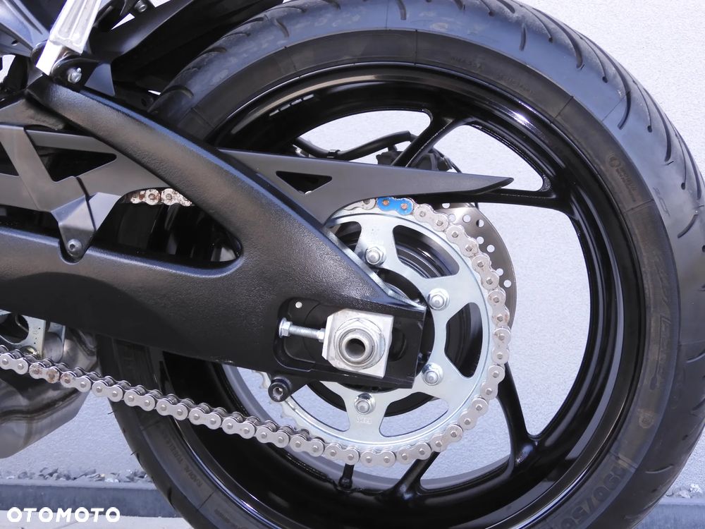 Suzuki GSX 1000 - 38