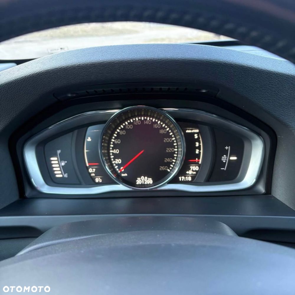 Volvo V60 D3 Summum - 10