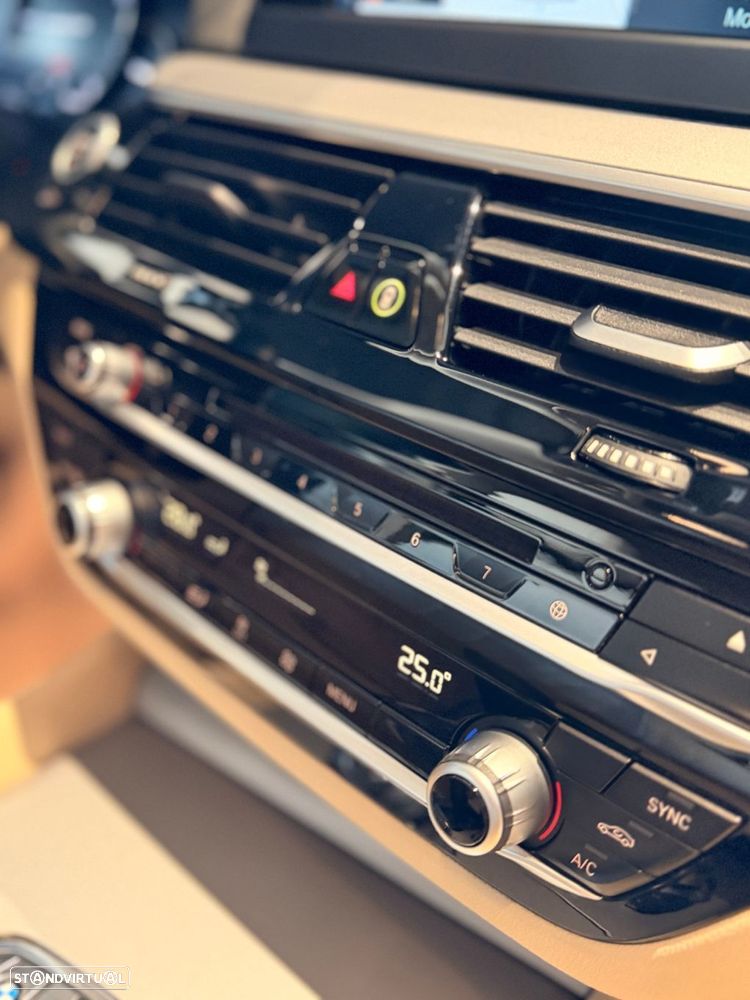 BMW 520 d Line Luxury Auto - 25