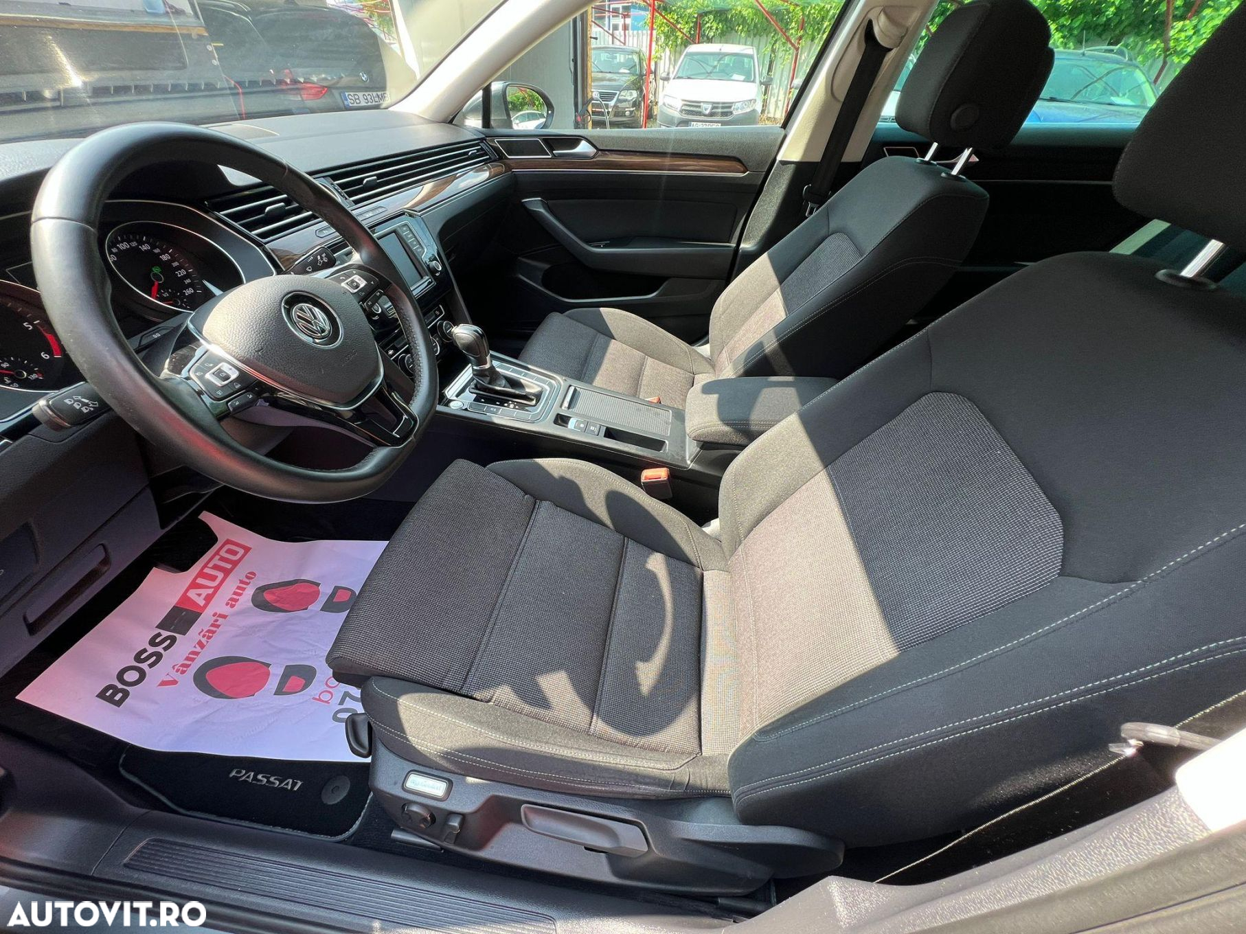 Volkswagen Passat - 8