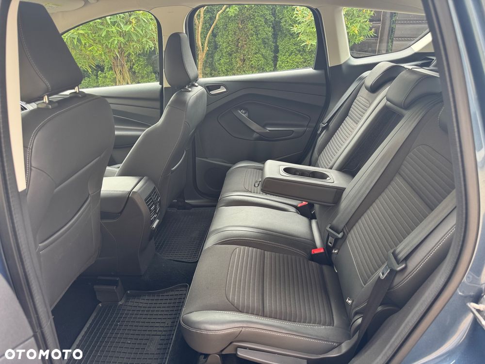 Ford Kuga 1.5 EcoBoost 2x4 Titanium - 12