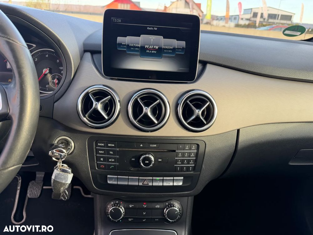 Mercedes-Benz B 180 d BlueEfficiency Edition Style - 12