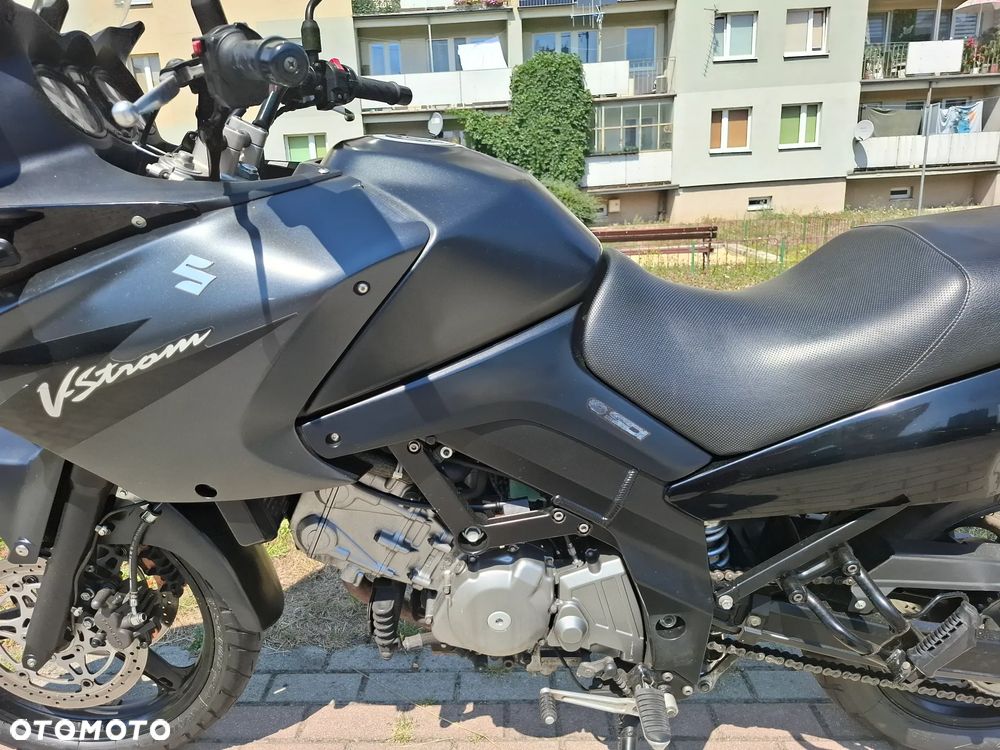 Suzuki V-STROM - 24