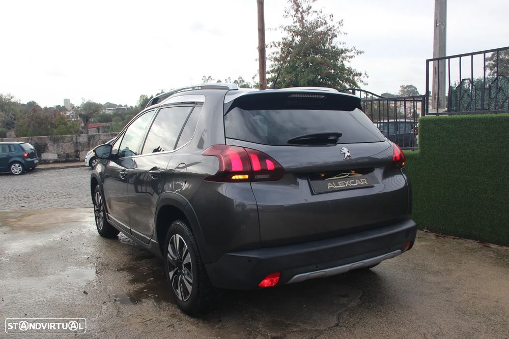 Peugeot 2008 PureTech 130 Allure - 5