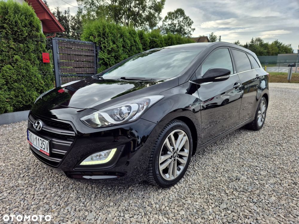 Hyundai i30 blue Kombi 1.6 GDi Passion - 1