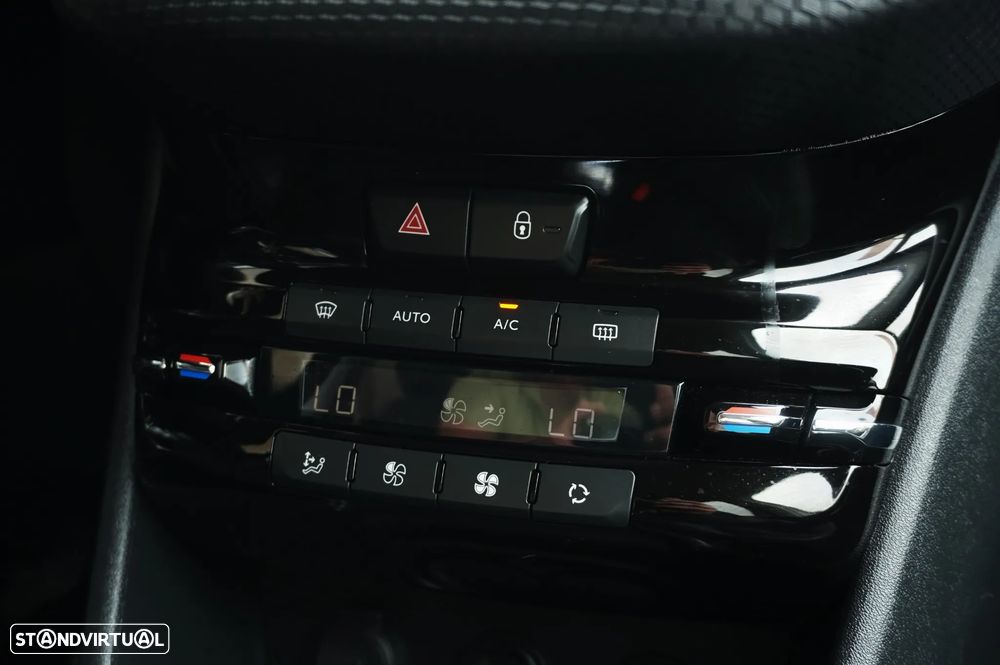 Peugeot 2008 1.6 e-HDi Allure - 32