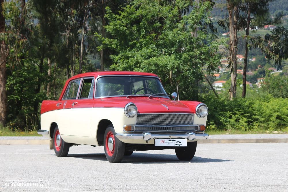Austin Cambridge - 3