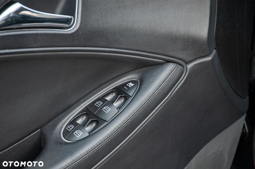 Mercedes-Benz CLS 320 CDI 7G-TRONIC DPF - 32
