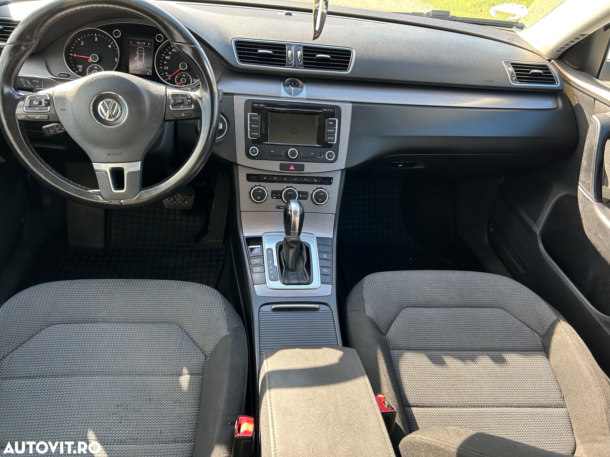 Volkswagen Passat Variant 2.0 Blue TDI DSG SCR Comfortline - 17
