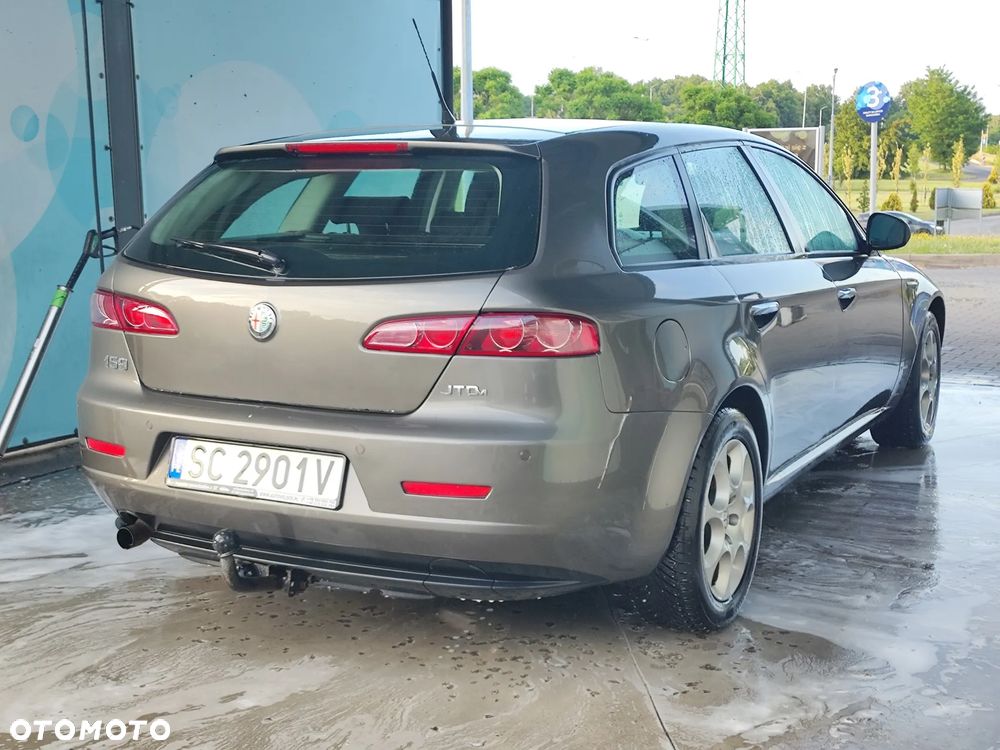 Alfa Romeo 159 1.9 JTDM 8V DPF Distinctive - 3