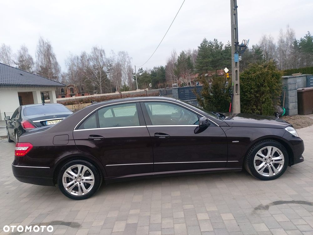 Mercedes-Benz Klasa E 300 CDI DPF BlueEFFICIENCY 7G-TRONIC Avantgarde - 6
