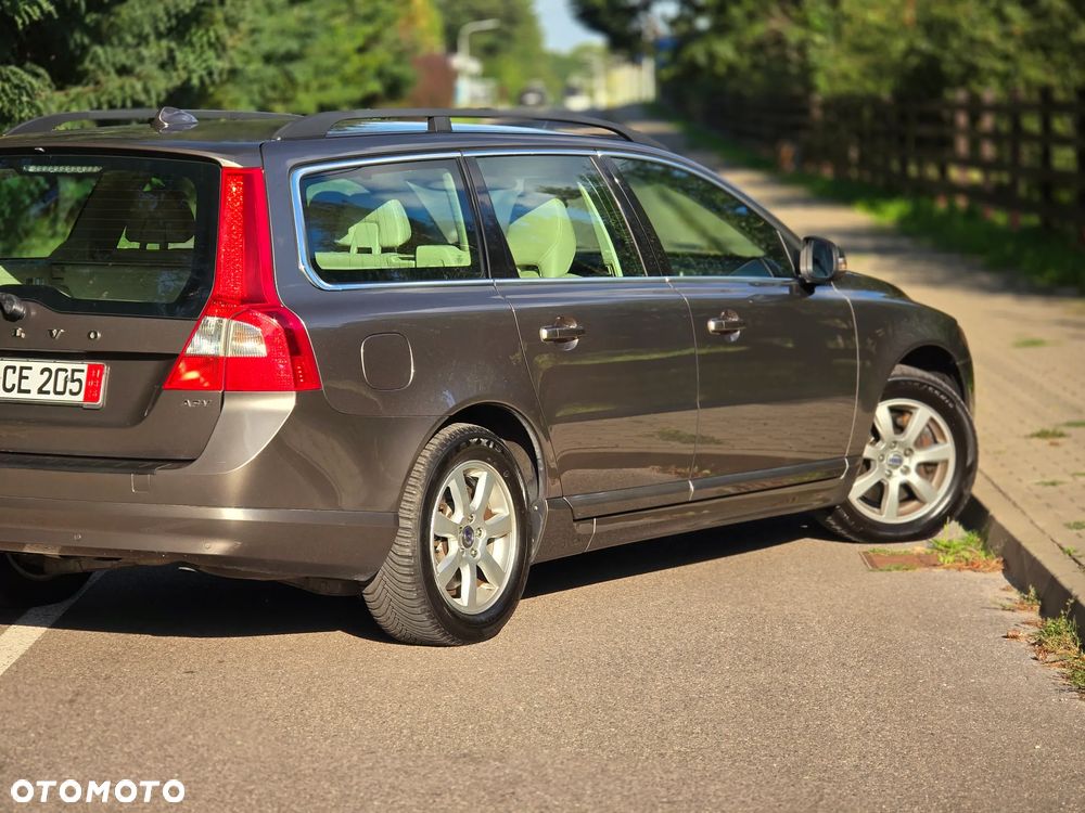 Volvo V70 2.5T Summum - 38